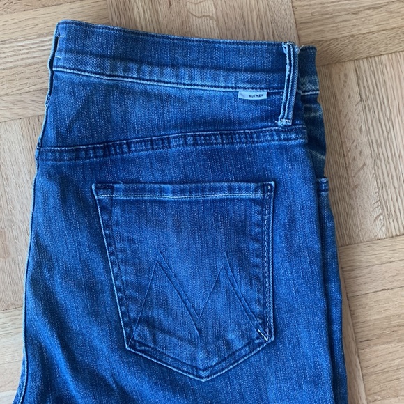 Mother light/medium wash jeans - Picture 2 of 9